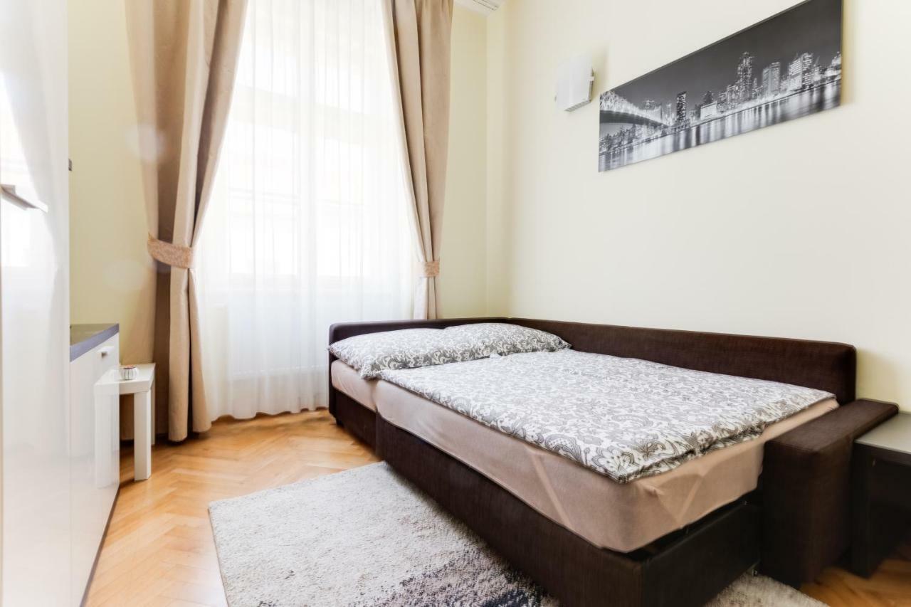 Apartment Hálkova 5 Praga Esterno foto