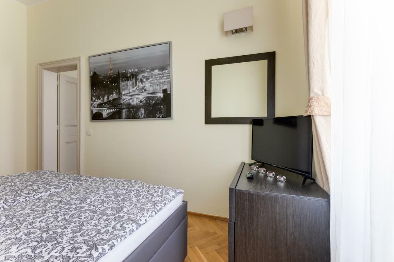 Apartment Hálkova 5 Praga Esterno foto