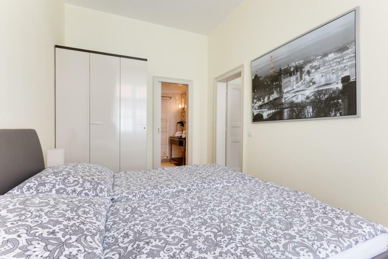 Apartment Hálkova 5 Praga Esterno foto